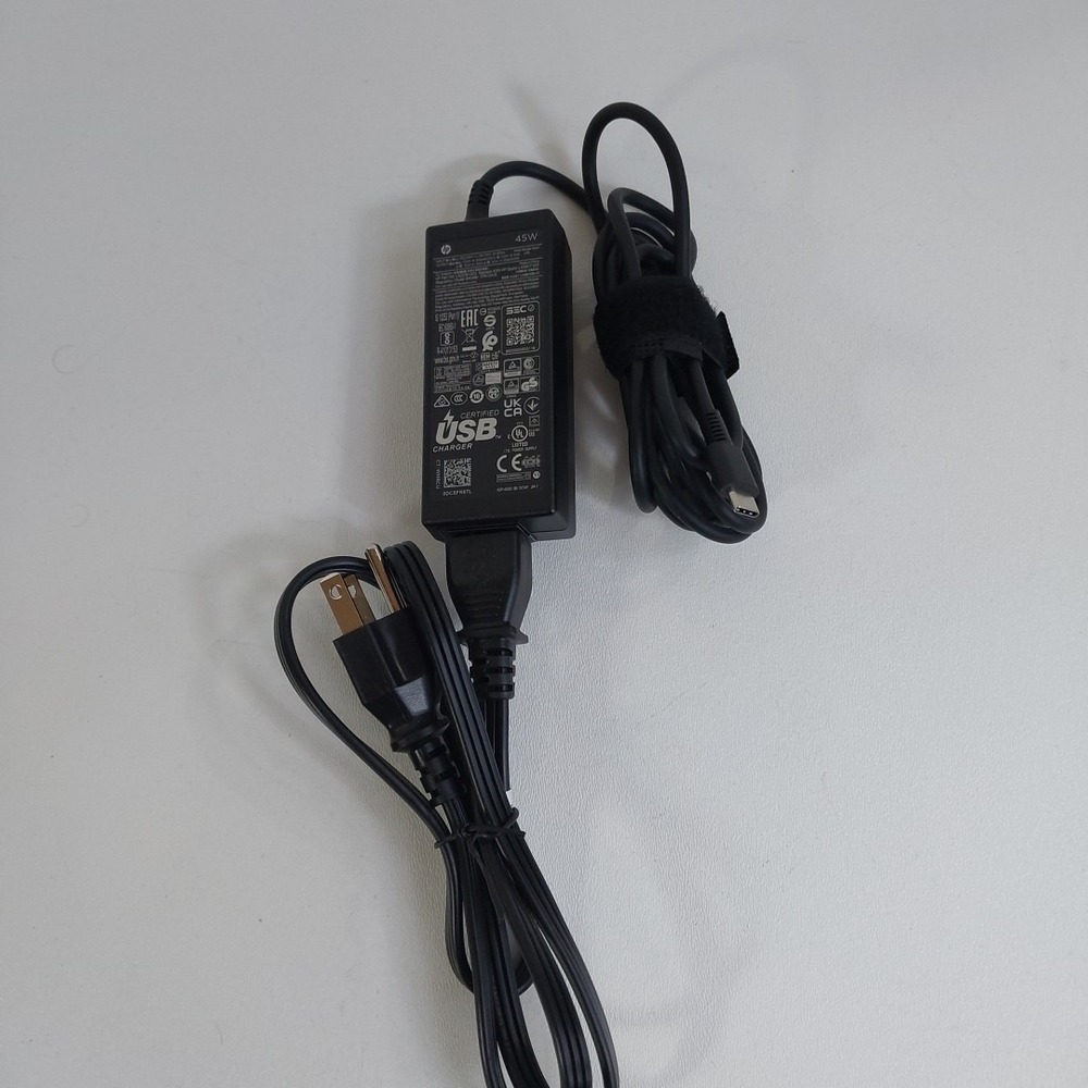 HP L42206-003 15V 3A‎ 45W Genuine Original AC Power Adapter Charger